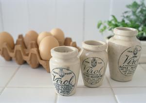 データ加工全般の業務を行っています